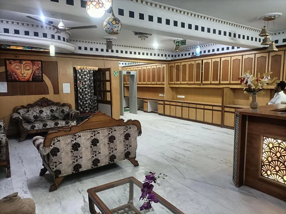 Hotel Le Mount Near Igi Airport New Delhi
