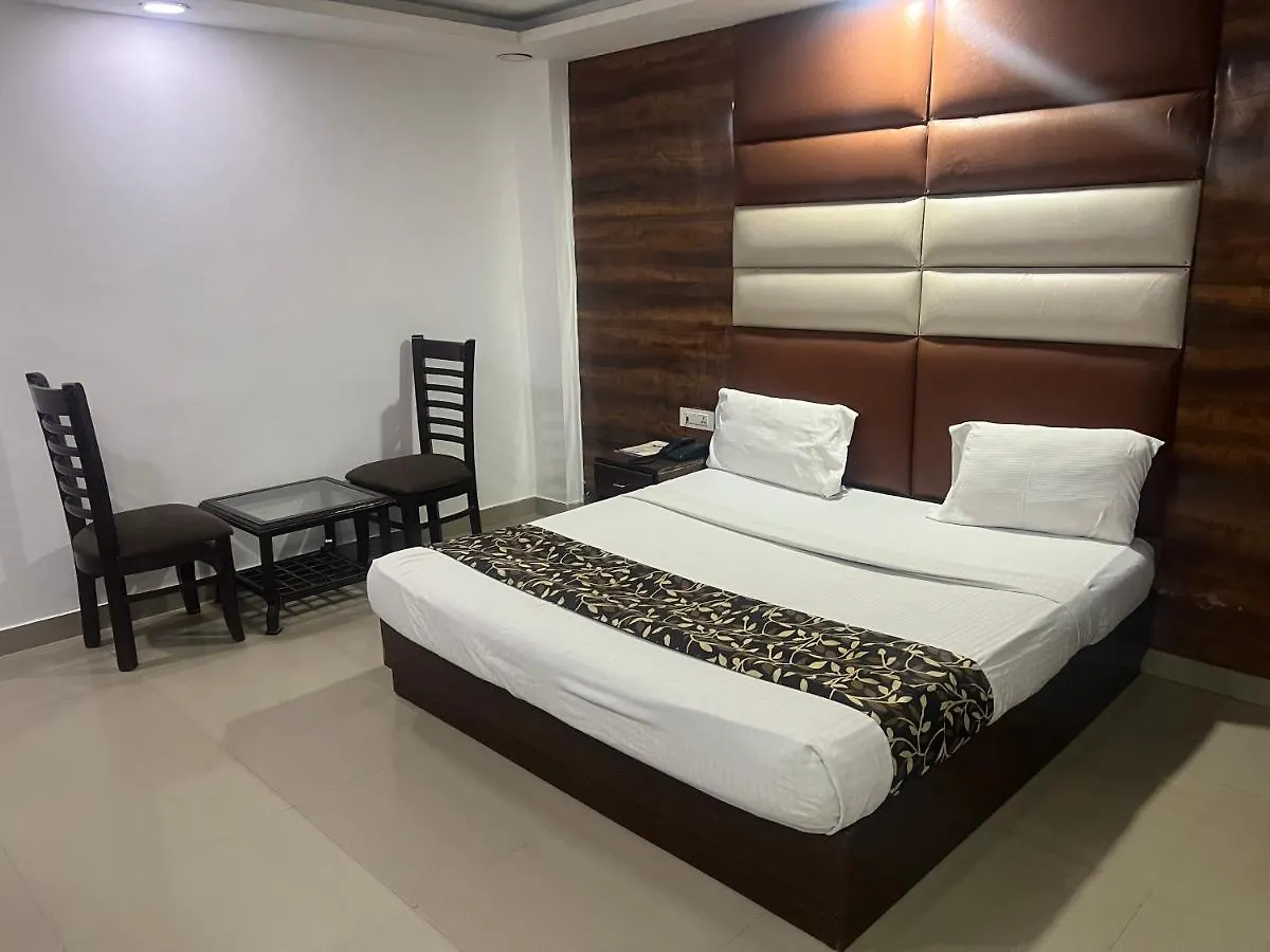 Hotel Le Mount Near Igi Airport New Delhi